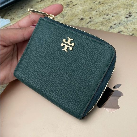 Tory Burch Handbags - New Tory Burch square wallet / key chain